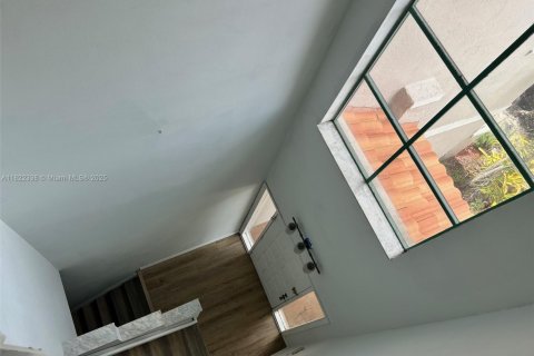 Townhouse in Sunrise, Florida 4 bedrooms, 168.34 sq.m. № 1785825 - photo 2