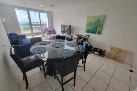 Condominio en venta en Miami Beach, Florida, 2 dormitorios, 86.4 m2 № 1868146 - foto 15