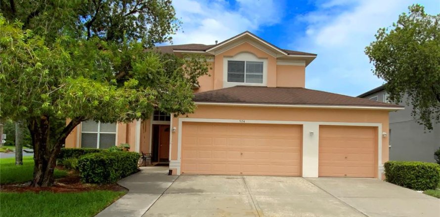 House in Land O' Lakes, Florida 6 bedrooms, 273.32 sq.m. № 1810750