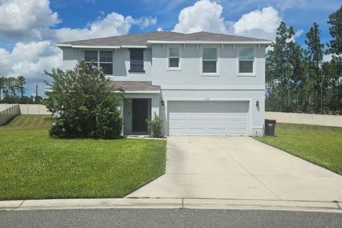 House in Ocala, Florida 5 bedrooms, 247.21 sq.m. № 1901860 - photo 1