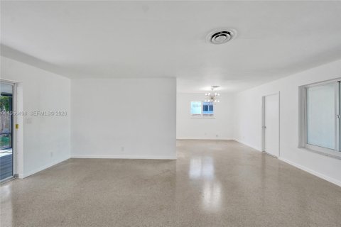 Casa en venta en Hollywood, Florida, 3 dormitorios, 140.93 m2 № 2031762 - foto 11