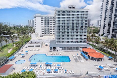 Condominio en venta en Sunny Isles Beach, Florida, 1 dormitorio, 33.44 m2 № 1770321 - foto 22
