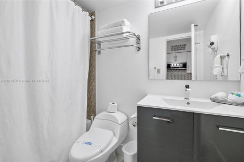 Condominio en venta en Sunny Isles Beach, Florida, 1 dormitorio, 33.44 m2 № 1770321 - foto 6