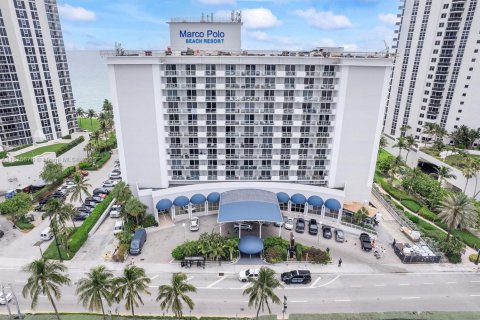 Condominio en venta en Sunny Isles Beach, Florida, 1 dormitorio, 33.44 m2 № 1770321 - foto 1