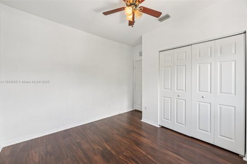 Townhouse in Homestead, Florida 3 bedrooms, 176.98 sq.m. № 1816477 - photo 30