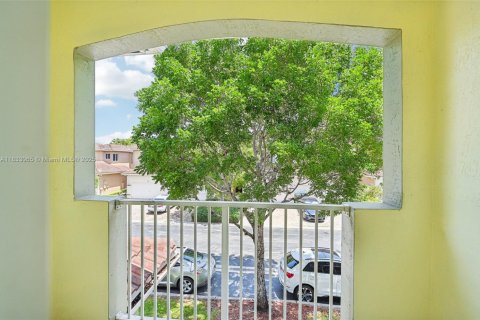 Townhouse in Homestead, Florida 3 bedrooms, 176.98 sq.m. № 1816477 - photo 22