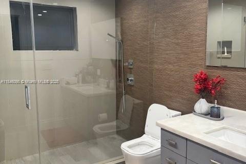 House in Hialeah, Florida 3 bedrooms, 276.66 sq.m. № 1940739 - photo 3