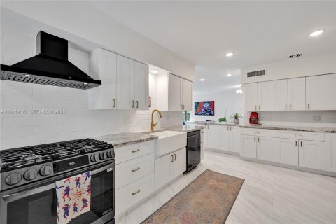 Купить виллу или дом в Холливуд, Флорида 3 спальни, 167.6м2, № 2006425 - фото 17