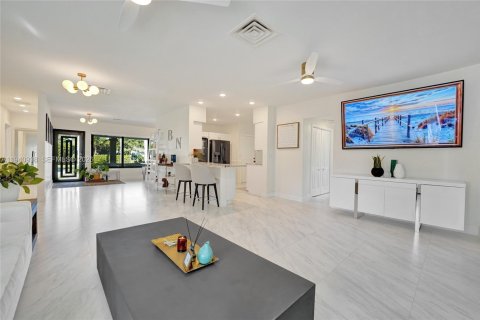 Купить виллу или дом в Холливуд, Флорида 3 спальни, 167.6м2, № 2006425 - фото 10