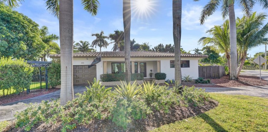 Дом в Холливуд, Флорида 3 спальни, 167.6м2 № 2006425