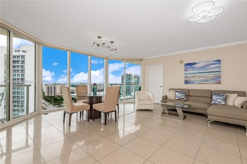 Copropriété à louer à Sunny Isles Beach, Floride: 2 chambres, 132.2 m2 № 1984284 - photo 7