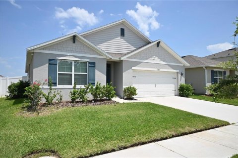 Villa ou maison à louer à Kissimmee, Floride: 4 chambres, 171.5 m2 № 2425800 - photo 3