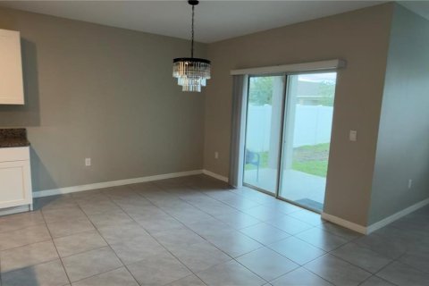 Villa ou maison à louer à Kissimmee, Floride: 4 chambres, 171.5 m2 № 2425800 - photo 11