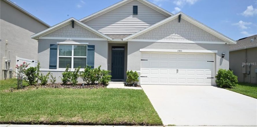 Villa ou maison à Kissimmee, Floride 4 chambres, 171.5 m2 № 2425800