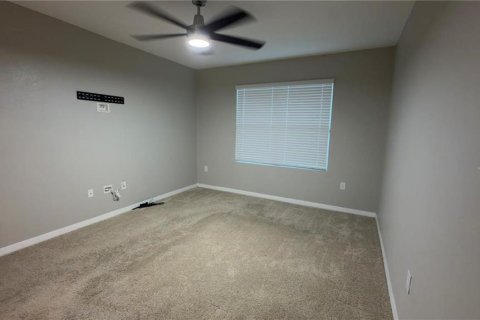 Villa ou maison à louer à Kissimmee, Floride: 4 chambres, 171.5 m2 № 2425800 - photo 16