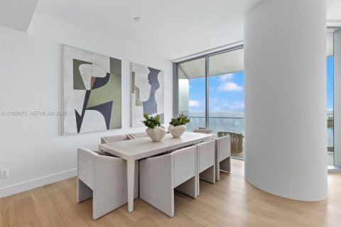 Copropriété à louer à Miami, Floride: 3 chambres, 180.79 m2 № 2405806 - photo 9