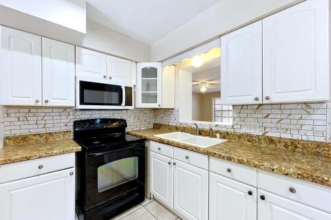 Villa ou maison à vendre à Saint Petersburg, Floride: 4 chambres, 136.1 m2 № 2231990 - photo 3