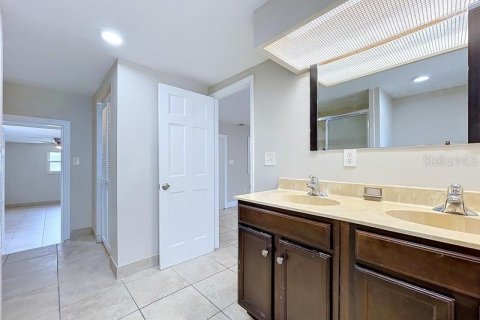 Villa ou maison à vendre à Saint Petersburg, Floride: 4 chambres, 136.1 m2 № 2231990 - photo 5