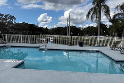 Купить кондоминиум в Санрайз, Флорида 1 спальня, № 2043540 - фото 18