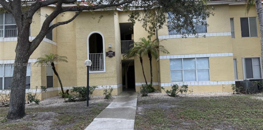 Кондоминиум с 1 спальней в Санрайз, Флорида № 2043540