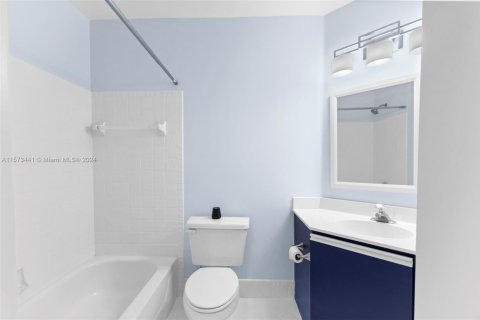 Condominio en venta en Boynton Beach, Florida, 3 dormitorios, 153.94 m2 № 1714023 - foto 8