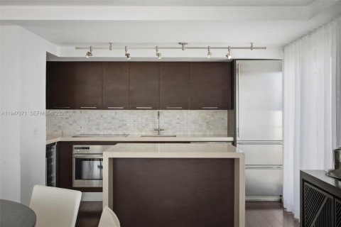 Condominio en venta en Miami Beach, Florida, 4 dormitorios, 259.1 m2 № 2089520 - foto 14