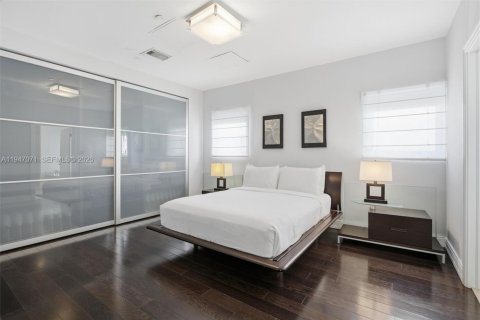 Condominio en venta en Miami Beach, Florida, 4 dormitorios, 259.1 m2 № 2089520 - foto 21