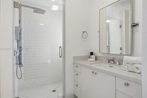 Condominio en venta en Miami Beach, Florida, 4 dormitorios, 259.1 m2 № 2089520 - foto 29