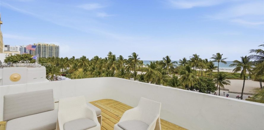 Condominio en Miami Beach, Florida, 4 dormitorios  № 2089520