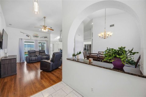 Casa en venta en Port Charlotte, Florida, 3 dormitorios, 168.34 m2 № 2139852 - foto 4