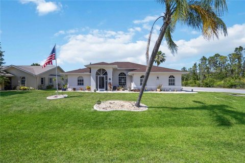 Casa en Port Charlotte, Florida 3 dormitorios, 168.34 m2 № 2139852
