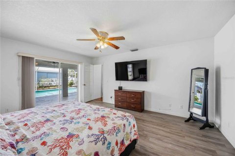 Casa en venta en Port Charlotte, Florida, 3 dormitorios, 168.34 m2 № 2139852 - foto 30