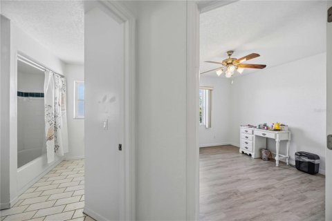 Casa en venta en Port Charlotte, Florida, 3 dormitorios, 168.34 m2 № 2139852 - foto 19