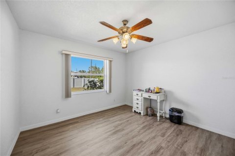Casa en venta en Port Charlotte, Florida, 3 dormitorios, 168.34 m2 № 2139852 - foto 20