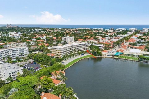 Condo in Palm Beach, Florida, 3 bedrooms № 2374297 - photo 2