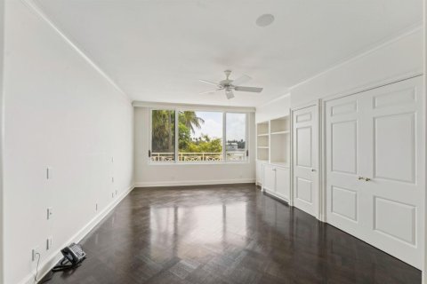 Condo in Palm Beach, Florida, 3 bedrooms № 2374297 - photo 15
