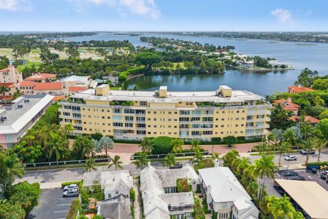 Condo in Palm Beach, Florida, 3 bedrooms № 2374297 - photo 29