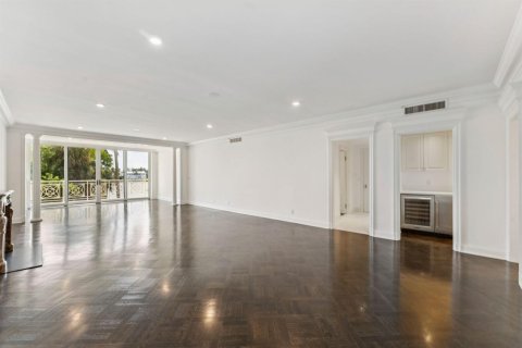 Condo in Palm Beach, Florida, 3 bedrooms № 2374297 - photo 12