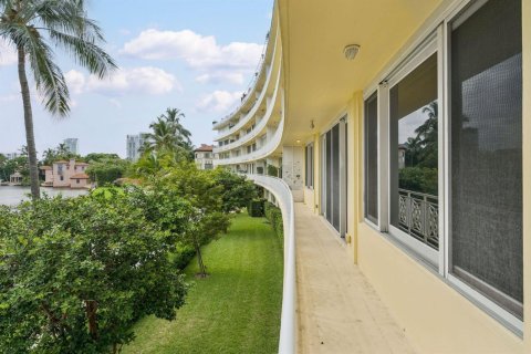 Condo in Palm Beach, Florida, 3 bedrooms № 2374297 - photo 6