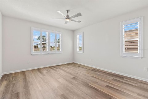 Casa en venta en Palm Coast, Florida, 4 dormitorios, 234.76 m2 № 1519237 - foto 16