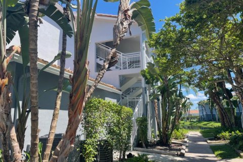 Copropriété à vendre à Pembroke Pines, Floride: 2 chambres, 101.36 m2 № 2394754 - photo 7