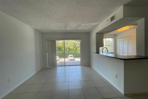 Copropriété à vendre à Pembroke Pines, Floride: 2 chambres, 101.36 m2 № 2394754 - photo 9
