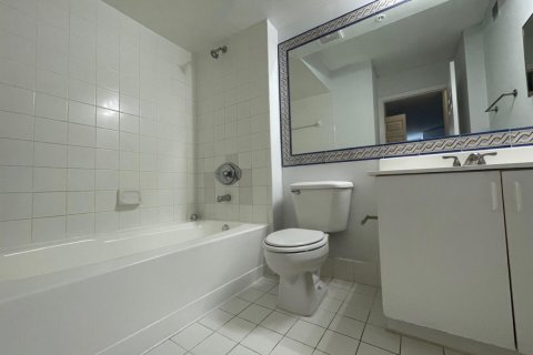 Copropriété à vendre à Pembroke Pines, Floride: 2 chambres, 101.36 m2 № 2394754 - photo 25