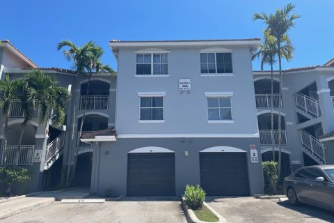 Copropriété à vendre à Pembroke Pines, Floride: 2 chambres, 101.36 m2 № 2394754 - photo 3