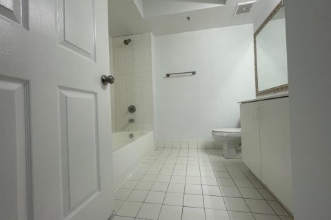 Copropriété à vendre à Pembroke Pines, Floride: 2 chambres, 101.36 m2 № 2394754 - photo 26