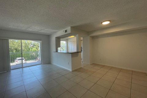 Copropriété à vendre à Pembroke Pines, Floride: 2 chambres, 101.36 m2 № 2394754 - photo 6