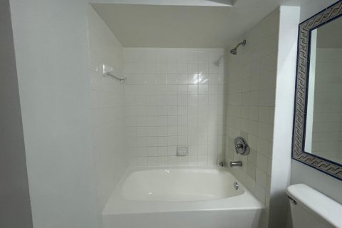 Copropriété à vendre à Pembroke Pines, Floride: 2 chambres, 101.36 m2 № 2394754 - photo 24