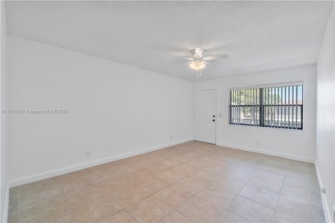 Condominio en venta en Coral Springs, Florida, 2 dormitorios, 80.82 m2 № 1868176 - foto 9