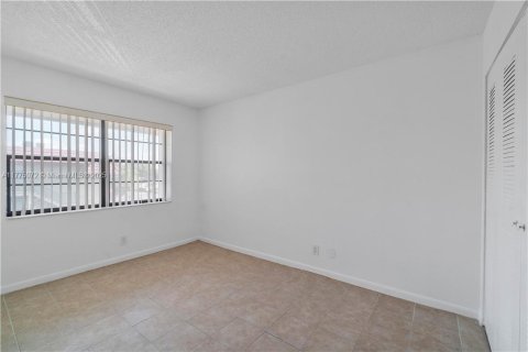 Condominio en venta en Coral Springs, Florida, 2 dormitorios, 80.82 m2 № 1868176 - foto 13