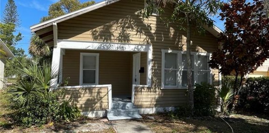 Villa ou maison à Saint Petersburg, Floride 3 chambres, 95.04 m2 № 1854266